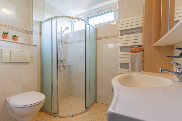 Medium property photo - Van Leeuwenhoekstraat 9, 1433 BM Kudelstaart